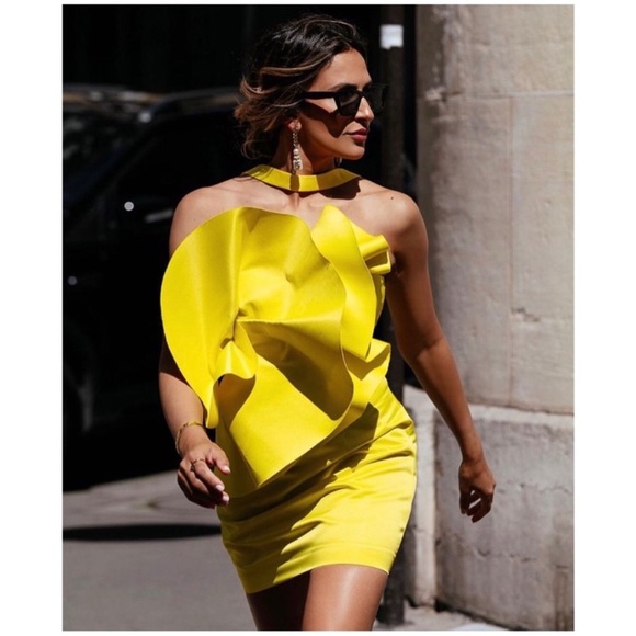 Zara Limited Edition Yellow Voluminous Mini Dress Exaggerated Ruffle Size M NWT - Picture 15 of 16